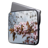Weiße Blume Kirsche im Frühjahrsgarten Laptopschutzhülle (Vorderseite Links)