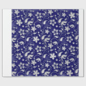 Weiße Blume mit blauem Hintergrund Geschenkpapier (Flach)