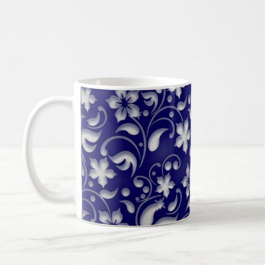 Weiße Blume mit blauem Hintergrund Kaffeetasse (Links)