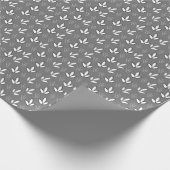 Weiße Blume Muster Grau Geschenkpapier (Ecke)