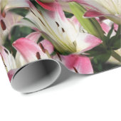 Weiße Blume Muster Natur Geschenkpapier (Rolleneckpunkt)