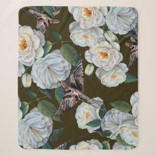 Weiße Blume Rose mit Blätter, die in Pastellfarben Sherpadecke