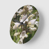 Weiße Blume Runde Wanduhr (Winkel)