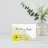 Weiße Blume und Cremefarbe Visitenkarte (Stehend Vorderseite)