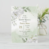 Weiße Blume und grüne Blätter Brautparty Einladung (Stehend Vorderseite)