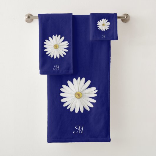 Weiße Blume und Monogramm für Navy Blue Badhandtuch Set (Insitu)