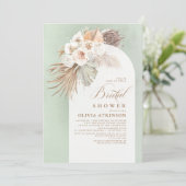 Weiße Blume und Pampas Grass Boho Brautparty Einladung (Stehend Vorderseite)