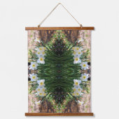 Weiße Blume von Brook Abstrakt Wandteppich Mit Holzrahmen (Vorderseite)