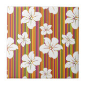 Weiße Blumen auf einem gestreiften Hintergrund Fliese (Vorderseite)