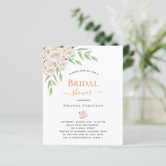 Weiße Blumen Grünes Brautparty (Stehend Vorderseite)