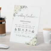 Weiße Blumen Hochzeit Zeitplan Schild (In SItu)
