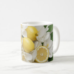 Weiße Blumen, Zitronen und grüne Blätter auf Weiß Kaffeetasse