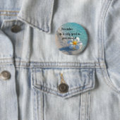 Weiße Blumenbrosche mit Strand-Thema Button (Beispiel)