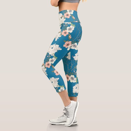 Weiße Blumengartenmuster Capri Leggings (Links)