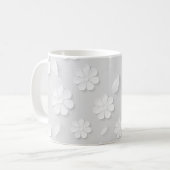 Weiße, blumengeprägte Namensinitialen personalisie Kaffeetasse (Vorderseite Links)