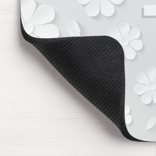 Weiße, blumengeprägte Namensinitialen personalisie Mousepad (Ecke)