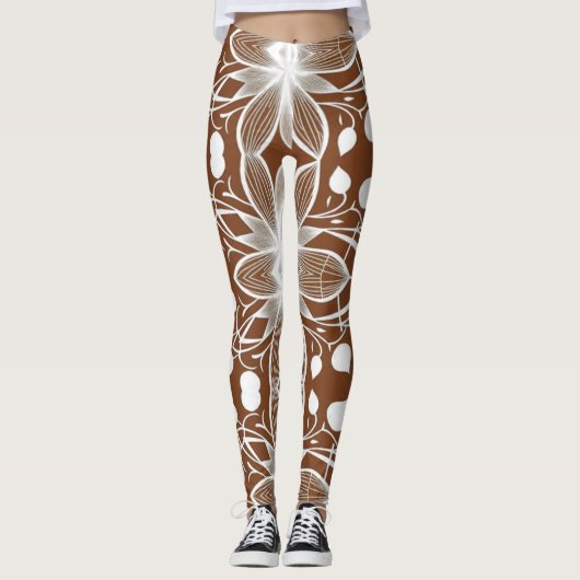 Weiße Blumenmuster auf Rich Brown Leggings (Vorderseite)