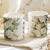 Weiße Blumenrosen Mutter Kaffeetasse