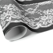 Weiße Blumenspitze: schwarzer Hintergrund. Geschenkpapier (Rolleneckpunkt)