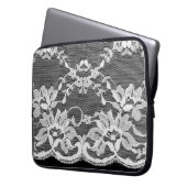 Weiße Blumenspitze: schwarzer Hintergrund. Laptopschutzhülle (Vorderseite Links)