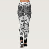Weiße Blumenspitze: schwarzer Hintergrund. Leggings (Rückseite)