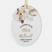 Weiße Blüte im Gedenken an Weihnachtsschmuck im Va (Rechts)