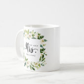 Weiße Blüte | WEDEN THE NEW MRS Typografy Kaffeetasse (Vorderseite Links)