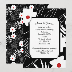 Weiße Blütengestaltung auf der Schwarzen Hochzeit Einladung