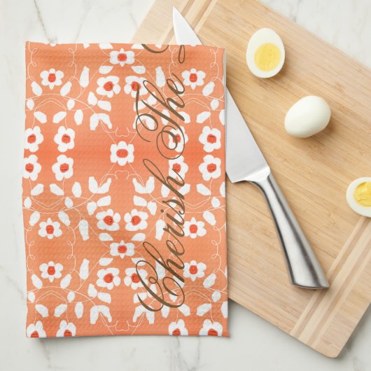 Weiße Blütenmuster Handtuch (Viertel Falte)