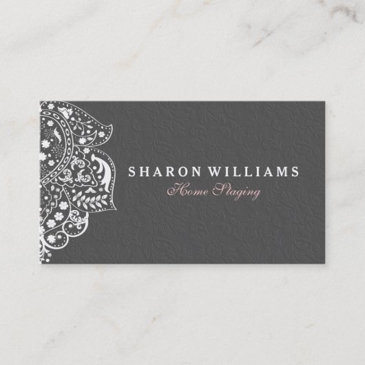Weiße Blütenspitze auf grauen Damasken Visitenkarte (Vorderseite)