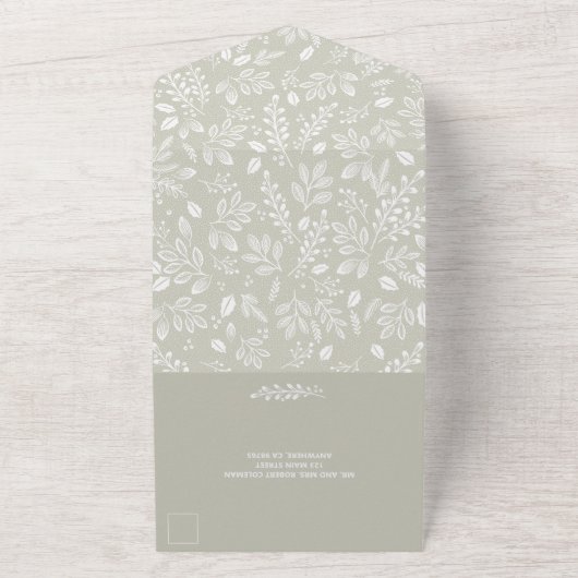 Weiße Botanicals auf blassgrüner Hochzeit All In One Einladung (Außenbereich)
