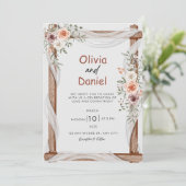 Weiße braune Rustikale Blumenhochzeit Einladung (Stehend Vorderseite)