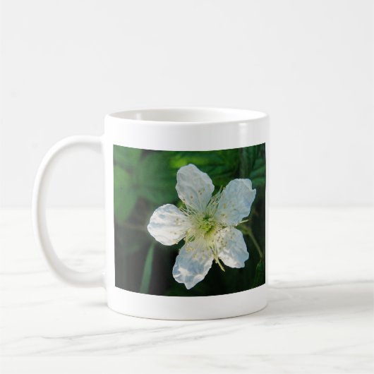 Weisse Brombeerblüte Kaffeetasse (Links)