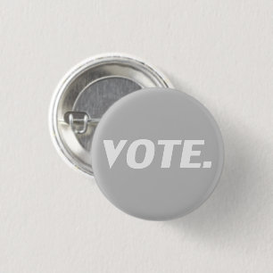 Weiße Buchstaben, hellgrauer Hintergrund mit "Vote Button