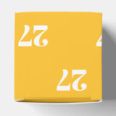 Weiße Buchstabennummer mit Leerzeichen anpassen Geschenkschachtel (Oben)