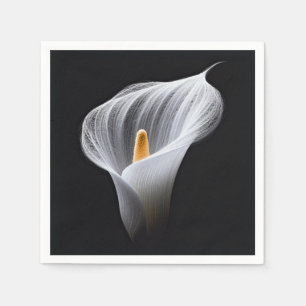 Weiße Calla-Lilie auf schwarz Serviette