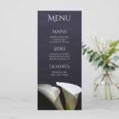 Weiße Calla-Lilien auf schwarz Menükarte (Stehend Vorderseite)