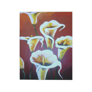 Weiße Calla Lilies künstlerische Schnitt Blume auf Notizblock