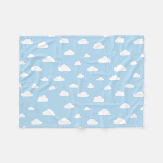 Weiße Cartoon-Wolken auf blauem Hintergrund-Muster Fleecedecke (Vorderseite (Horizontal))