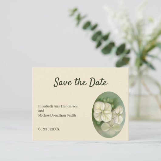 Weiße Creme Weiße Pastel Hydrangea Rettetest Datum Ankündigungspostkarte (Stehend Vorderseite)