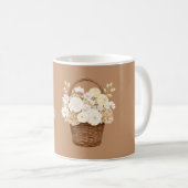 Weiße Cremeblumen im Korb Kaffeetasse (VorderseiteRechts)