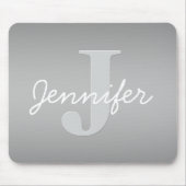 Weiße Cursive und Grau-Monogramm | Editierbare Far Mousepad (Vorne)