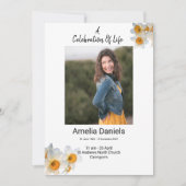 Weiße Daffodil Feier des Lebens Fotokarte Ankündigung (Vorderseite)