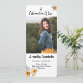 Weiße Daffodil Feier des Lebens Fotokarte Einladung (Stehend Vorderseite)