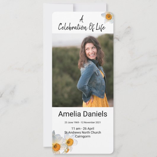 Weiße Daffodil Feier des Lebens Fotokarte Einladung (Vorderseite)