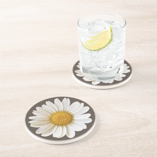 Weiße Daisy auf dunkelbrauner Hintergrundflora Getränkeuntersetzer (Seite)