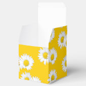 Weiße Daisy auf gelbem Hintergrund Geschenkschachtel (Geöffnet)