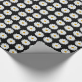 Weiße Daisy-Floral-Muster auf schwarz Geschenkpapier (Ecke)