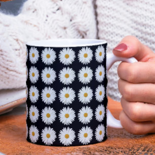 Weiße Daisy-Floral-Muster auf schwarz Kaffeetasse