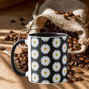 Weiße Daisy-Floral-Muster auf schwarz Tasse